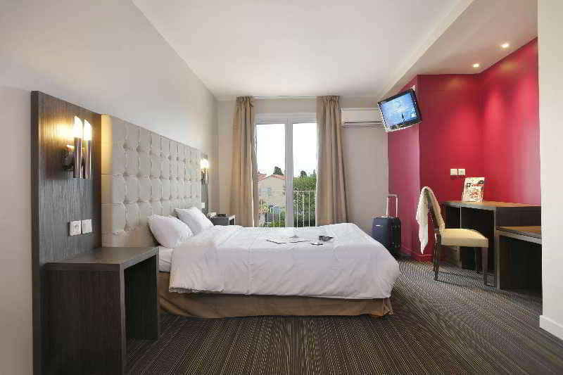 Hotel The Originals Perpignan Sud Le Grillon D'Or Le Boulou Εξωτερικό φωτογραφία