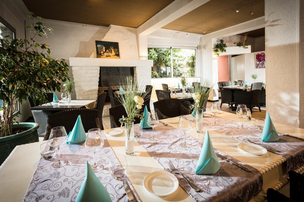 Hotel The Originals Perpignan Sud Le Grillon D'Or Le Boulou Εξωτερικό φωτογραφία