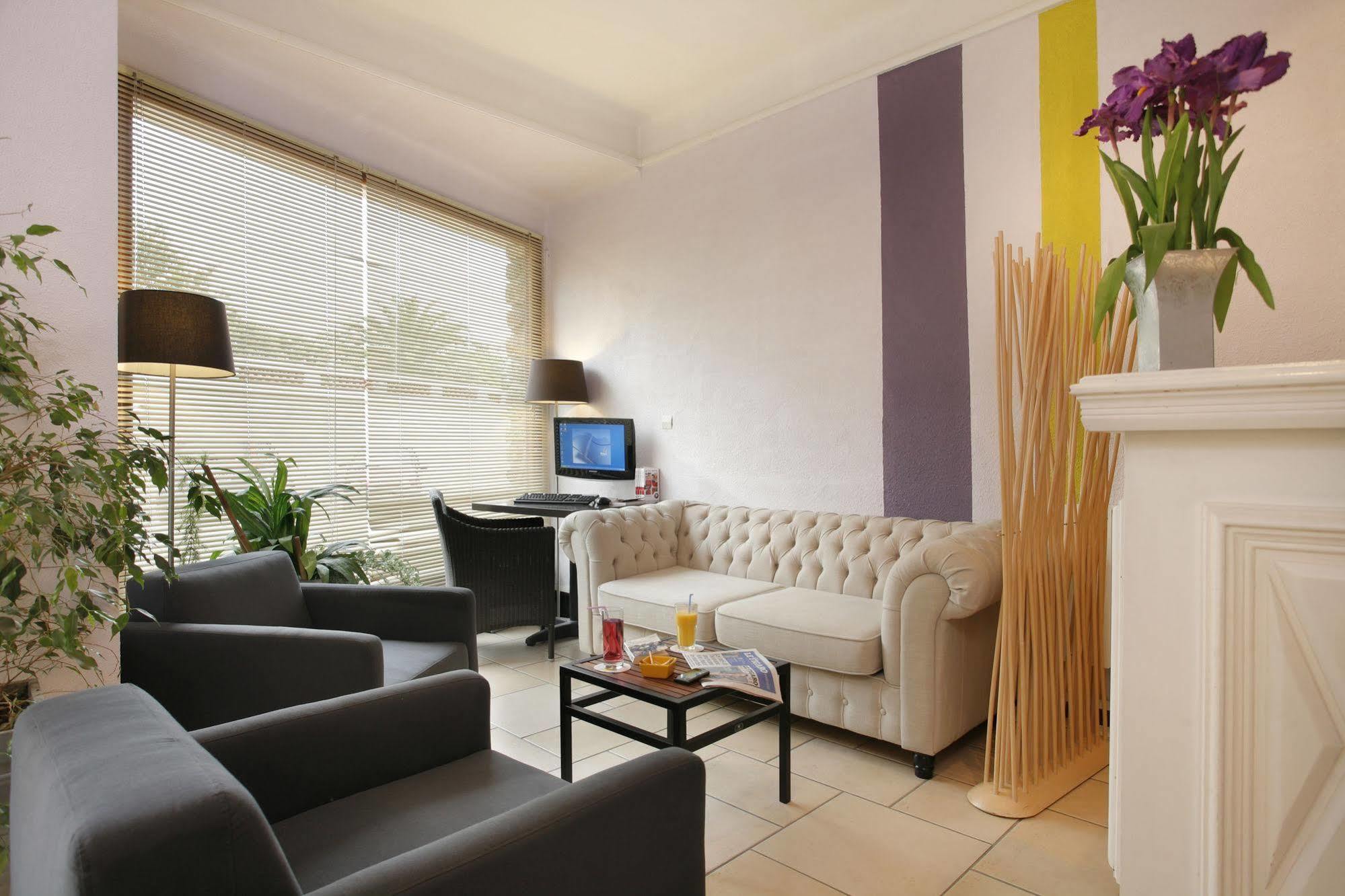 Hotel The Originals Perpignan Sud Le Grillon D'Or Le Boulou Εξωτερικό φωτογραφία