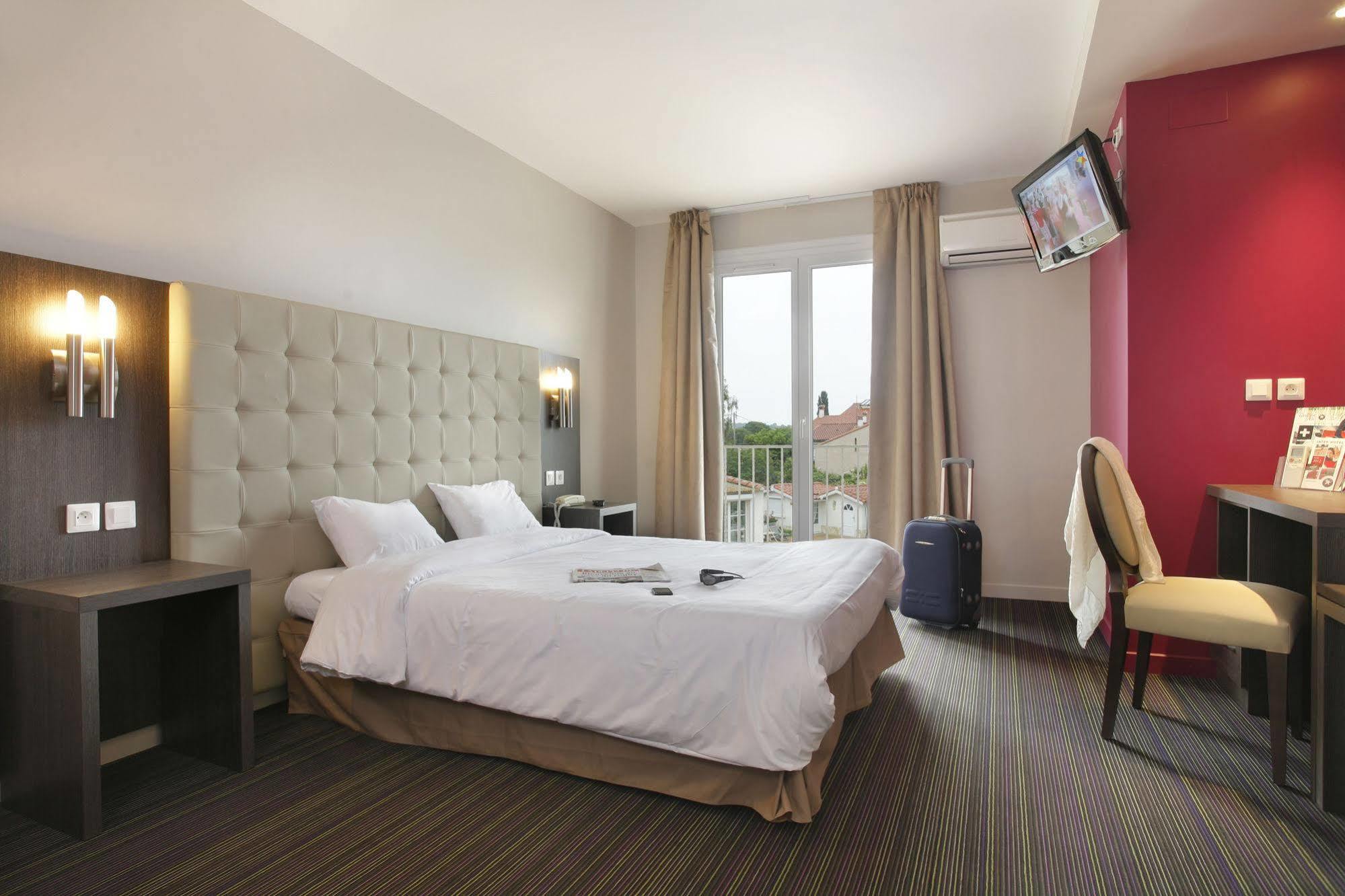 Hotel The Originals Perpignan Sud Le Grillon D'Or Le Boulou Εξωτερικό φωτογραφία