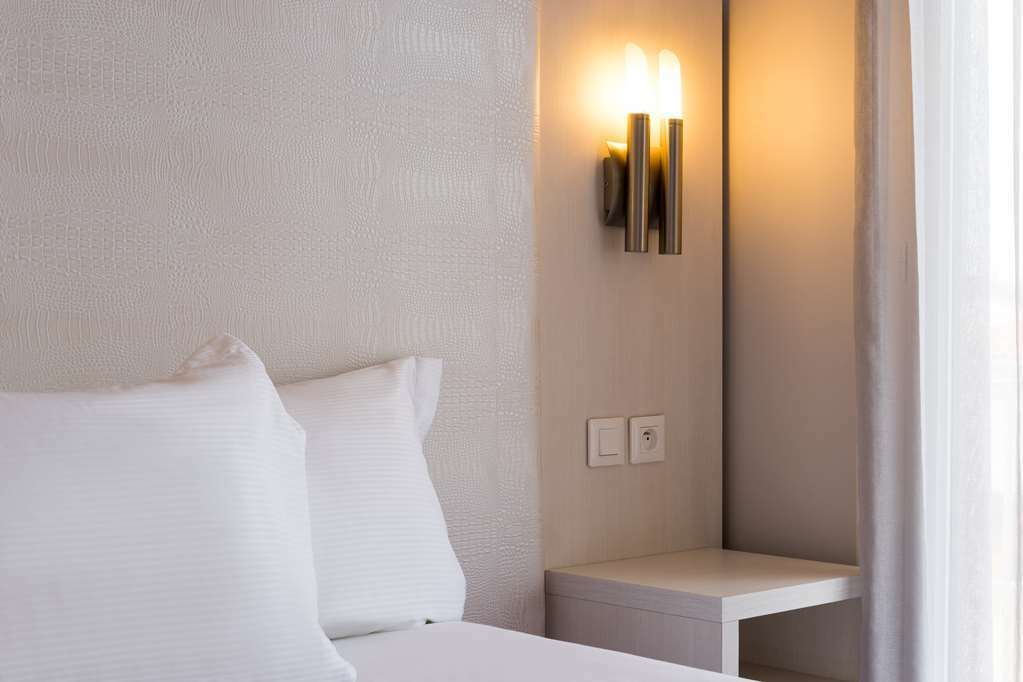 Hotel The Originals Perpignan Sud Le Grillon D'Or Le Boulou Δωμάτιο φωτογραφία